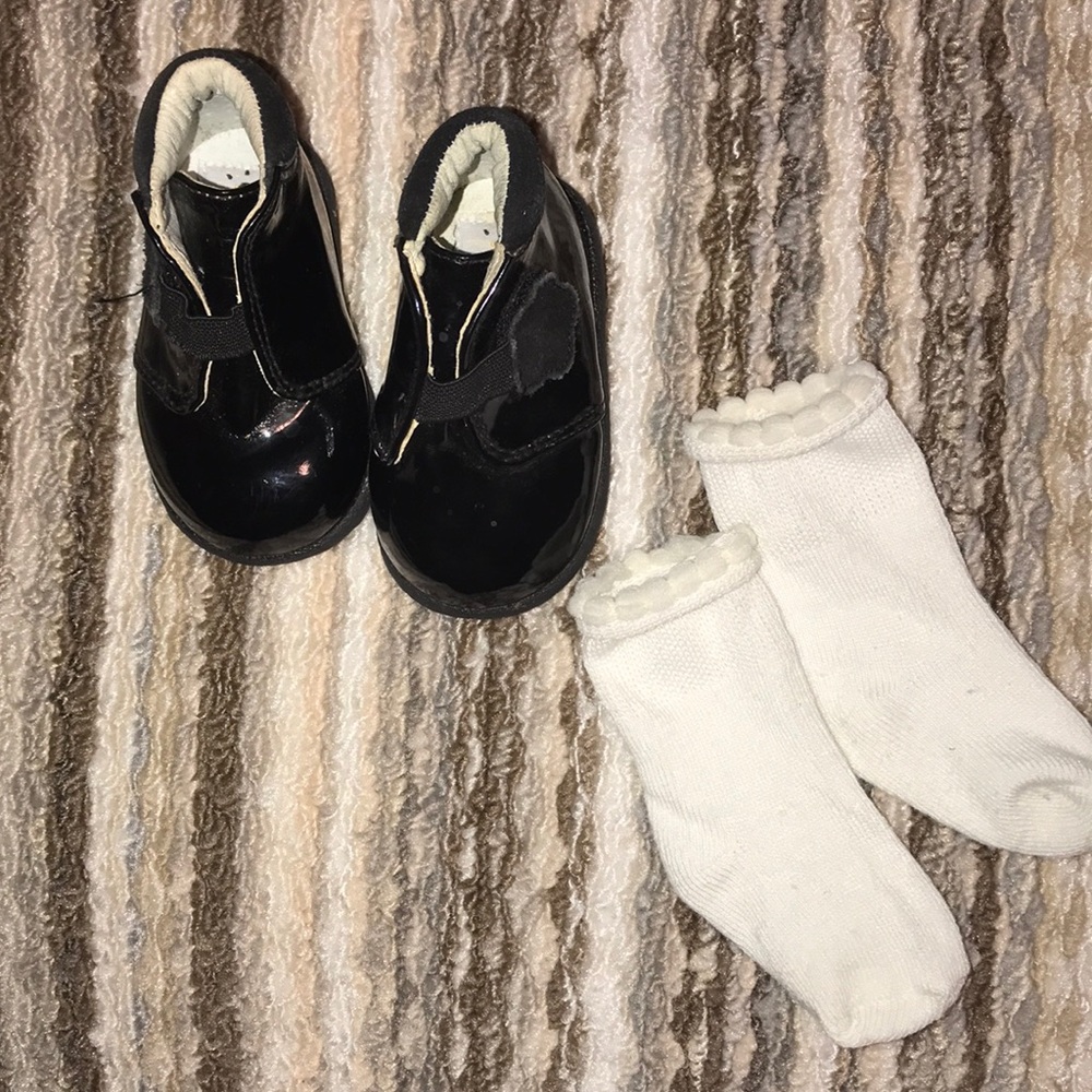 Goldbug dress shoes w/ embroidered socks